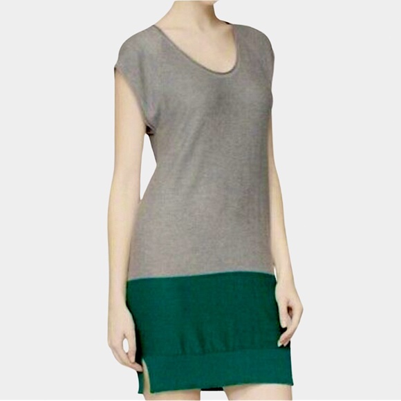 𝐓 𝐀𝐥𝐞𝐱𝐚𝐧𝐝𝐞𝐫 𝐖𝐚𝐧𝐠 𝐂𝐨𝐥𝐨𝐫𝐛𝐥𝐨𝐜𝐤 𝐃𝐫𝐞𝐬𝐬 - Picture 1 of 3